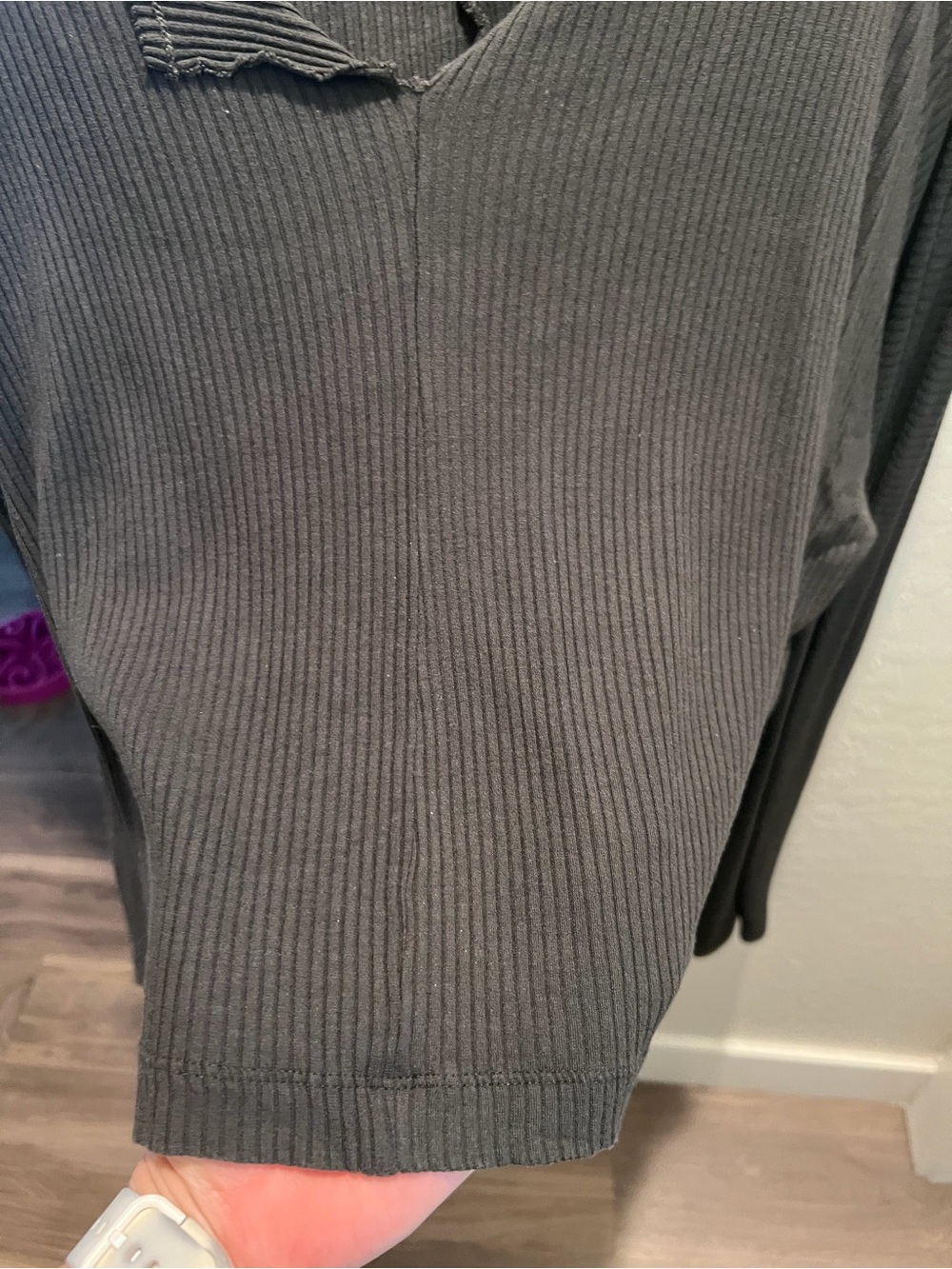 RVCA Charcoal Ribbed Long-Sleeve Cropped Top - Picture 2 of 6